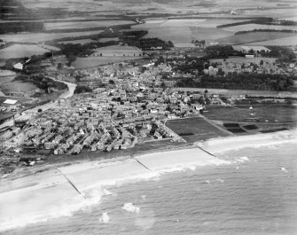 Nairn, general view, showing Fishertown Links and Nairn Bridge.  Oblique aerial photograph taken facing south.