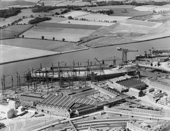 John Brown's Shipyard, Clydebank, Queen Mary under construction.  Oblique aerial photograph taken facing west.