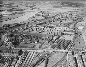 Singer Sewing Machine Factory, Kilbowie Street, Clydebank.  Oblique aerial photograph taken facing west.
