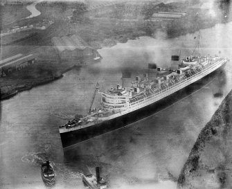 Queen Mary, River Clyde, Clydebank.  Oblique aerial photograph taken facing east.