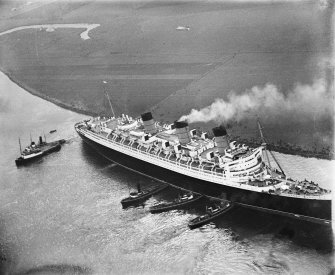 Queen Mary, River Clyde, Clydebank.  Oblique aerial photograph taken facing south.