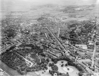 Paisley, general view, showing John Neilson Institution and Ferguslie Gardens.  Oblique aerial photograph taken facing east.