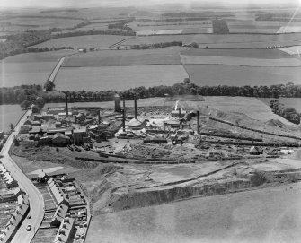 Lothian Coal Co. Whitehill Colliery, Carnethie Street, Rosewell.  Oblique aerial photograph taken facing south.
