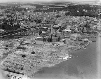 Alloa Gasworks, Kelliebank, Alloa.  Oblique aerial photograph taken facing east.