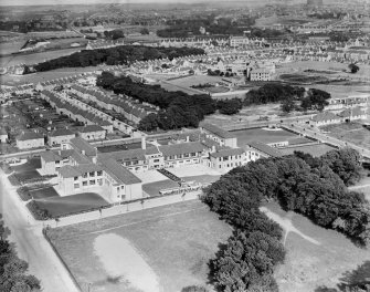 Hilton School, Hilton Road, Aberdeen.  Oblique aerial photograph taken facing east.