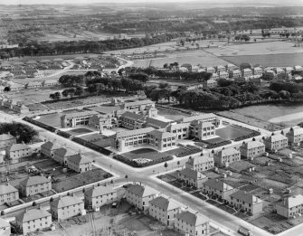 Hilton School, Hilton Road, Aberdeen.  Oblique aerial photograph taken facing south.