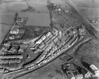 General Refractories Glenboig Union Fireclay Co. Star Fireclay Works, Glenboig.  Oblique aerial photograph taken facing north-east.