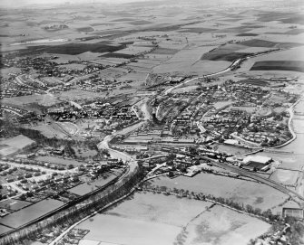 Kirkintilloch, general view, showing Forth and Clyde Canal and Kilsyth Road.  Oblique aerial photograph taken facing south.