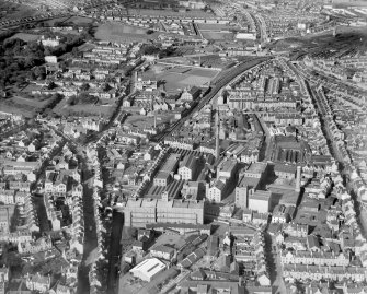 Aberdeen, general view, showing Hutcheon Street and Berryden Road.  Oblique aerial photograph taken facing north-west.