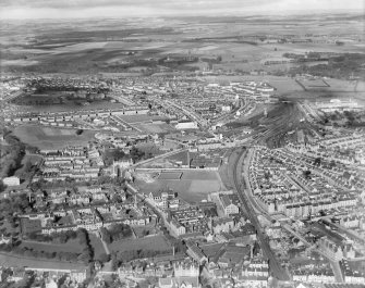 Aberdeen, general view, showing Royal Cornhill Hospital, Berryden Road and Clifton Road.  Oblique aerial photograph taken facing north.