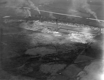 John G Stein and Co. Ltd., Castlecary Brickworks.  Oblique aerial photograph taken facing north-west.