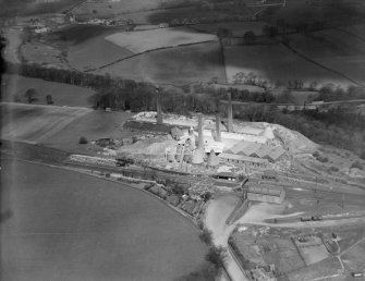 Castlecary Fireclay Works and Limeworks, Castlecary.  Oblique aerial photograph taken facing north.