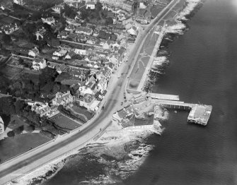 Kirn Jetty, Alexandra Parade, Kirn, Dunoon.  Oblique aerial photograph taken facing north.