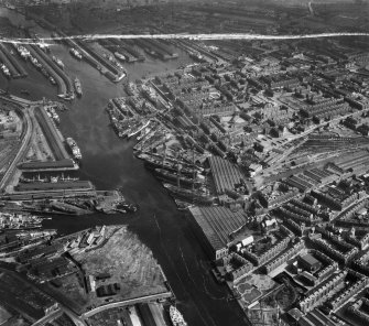 Harland and Wolff Shipbuilding Yard, Clydebrae Street, Govan, Glasgow.  Oblique aerial photograph taken facing south-east.  This image has been produced from a crop marked negative.