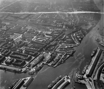 Harland and Wolff Shipbuilding Yard, Clydebrae Street, Govan, Glasgow.  Oblique aerial photograph taken facing west.  This image has been produced from a crop marked negative.