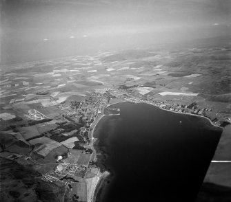 Campbeltown, general view, showing Campbeltown Loch and Kilkerran Road.  Oblique aerial photograph taken facing north-west.