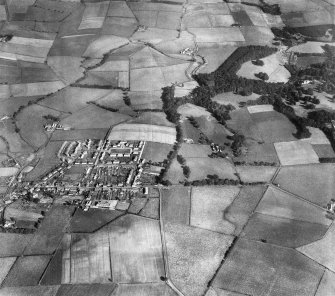 Tarbolton, general view, showing Montgomerie Street and Alton Burn.  Oblique aerial photograph taken facing east. 