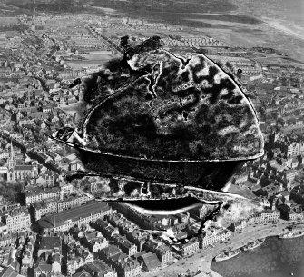 Aberdeen, general view, showing Aberdeen Market, Market Street and King Street.  Oblique aerial photograph taken facing north.  This image has been produced from a damaged negative.