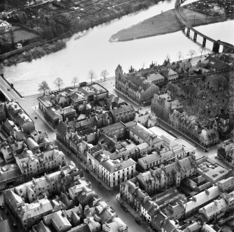 Perth, general view, showing Salutation Hotel, South Street and West Railway Bridge.  Oblique aerial photograph taken facing south-east.