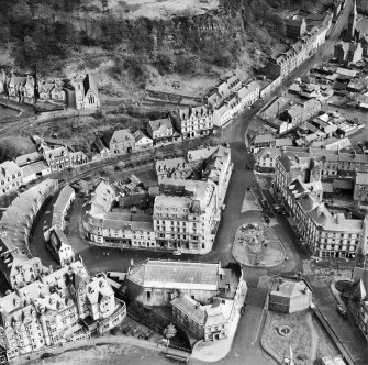 Oban, general view, showing Royal Hotel, Argyll Square and Oban Free High Church, Rockfield Road.  Oblique aerial photograph taken facing east.