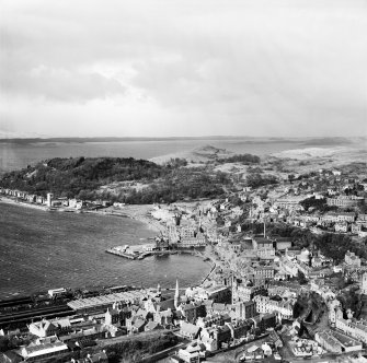Oban, general view, showing North Pier and Barra Mor.  Oblique aerial photograph taken facing north.