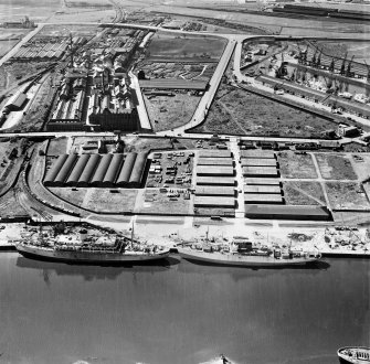 Gyproc Products Ltd. Works, Gyproc Wharf, Shieldhall, Glasgow.  Oblique aerial photograph taken facing south-west.