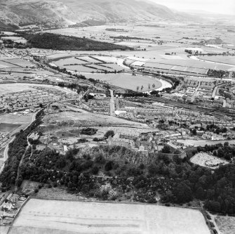 General view of Stirling showing Stirling Castle and Union Street.  Oblique aerial photograph taken facing east.