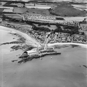 North Berwick, general view, showing North Berwick Harbour and North Berwick Law.  Oblique aerial photograph taken facing south.