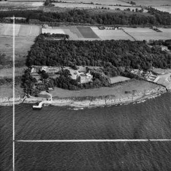Castle Wemyss, Wemyss Bay.  Oblique aerial photograph taken facing east.  This image has been produced from a crop marked negative.