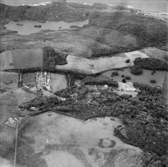 Kiloran, general view, showing Colonsay House and Loch an Sgoltaire.  Oblique aerial photograph taken facing north.