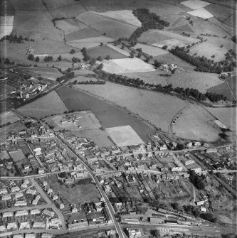 Denny, general view, showing Broad Street and Glasgow Road.  Oblique aerial photograph taken facing north.