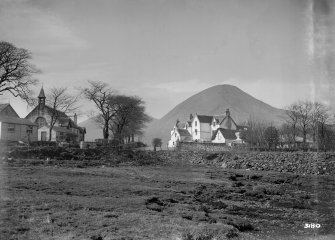 Skye, Broadford Hotel.
General view showing hotel and church.