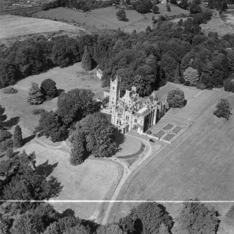 Crawford Priory, Cults.  Oblique aerial photograph taken facing north.  This image has been produced from a crop marked negative.