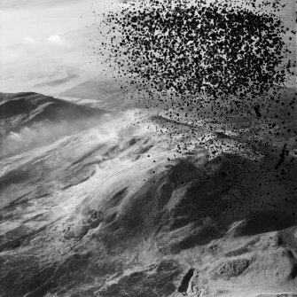 West Lomond, Lomond Hills.  Oblique aerial photograph taken facing west.  This image has been produced from a damaged negative.