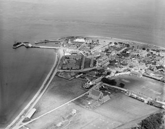 Cromarty, general view, showing Marine Terrace and High Street.  Oblique aerial photograph taken facing north.
