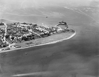 Cromarty, general view, showing The Links and Cromarty Harbour.  Oblique aerial photograph taken facing west.