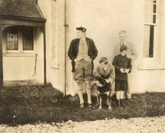 Family gathering at Vallay House, North Uist (from left - George Beveridge, Rab Frazer, Sir William Beveridge and Charles Beveridge (boy).