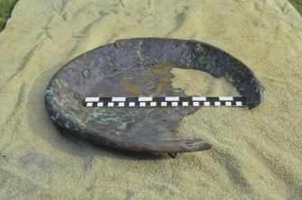 Copper-alloy pan. Scale in inches and centimetres.
