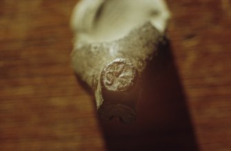 Heel-mark "SVS" on Gouda pipe, probably of Staats Jansz (1706-1724).