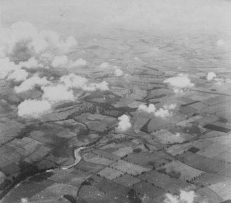 Roxburgh, general view.  Oblique aerial photograph taken facing south.  This image has been produced from a print.