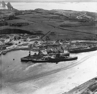 Thomas Ward and Sons Shipbreaking Yard and Tilbury Contracting and Dredging Co. Ltd. Quarry, Inverkeithing.  Oblique aerial photograph taken facing south.  This image has been produced from a print.