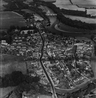 Coldstream, general view, showing High Street and Market Square.  Oblique aerial photograph taken facing north-east.  This image has been produced from a print.