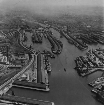 Queen's Dock and Yorkhill Quay, Glasgow.  Oblique aerial photograph taken facing south-east.  This image has been produced from a print.