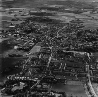Forfar, general view, showing Glamis Road and Common Myre.  Oblique aerial photograph taken facing north-east.  This image has been produced from a print.