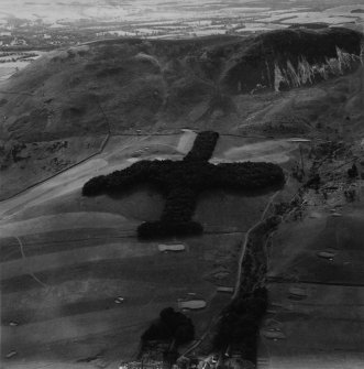 Lothianburn Golf Course and Caerketton Hill, Edinburgh.  Oblique aerial photograph taken facing south.  This image has been produced from a print.