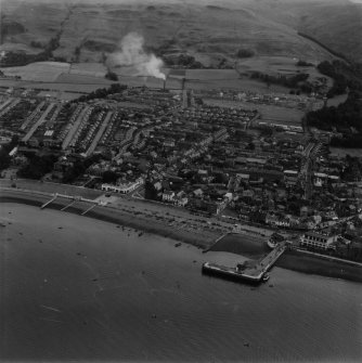 Largs, general view, showing Largs Harbour and Haco Street.  Oblique aerial photograph taken facing east.  This image has been produced from a print.