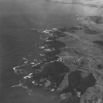 St Abb's Head, general view.  Oblique aerial photograph taken facing south-east.  This image has been produced from a print.