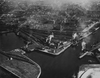 Ayr, general view, showing Ayr Harbour and York Street.  Oblique aerial photograph taken facing east.  This image has been produced from a print.