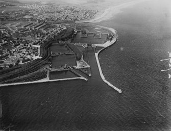 Methil Docks.  Oblique aerial photograph taken facing north-east.  This image has been produced from a marked print.