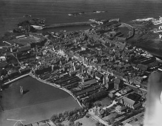 Dunbar, general view, showing Victoria Harbour and High Street.  Oblique aerial photograph taken facing north.  This image has been produced from a marked print.